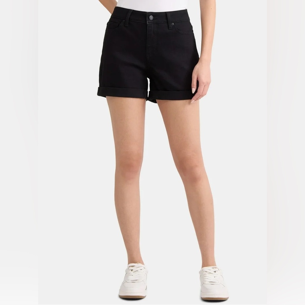 Time and Tru Women's Mid-Rise Denim Short